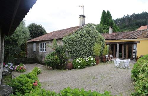 Quintans House | Sanxenxo: Family country house with 6 bedrooms and six bathrooms