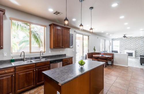 Tamaron Villa | Sapphire Bliss Retreat Heated Pool BBQ By Relaxtay