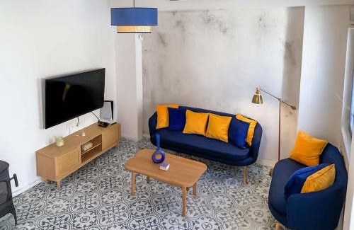 Anopolis House | Sapphire Gem House with Private Jacuzzi