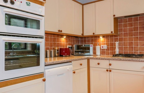 Treator House | SARAH'S COTTAGE, family friendly, with a garden in Padstow
