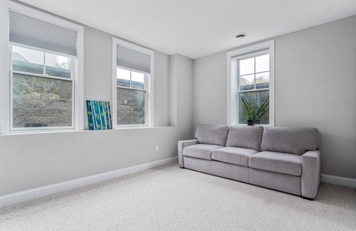 Saratoga Springs House | Saratoga Springs Poolside Oasis