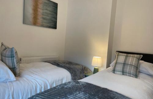 Colwyn Bay House | Sarn Y Mynach - Traditional Welsh Cottage