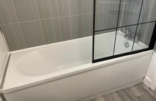 Colwyn Bay House | Sarn Y Mynach - Traditional Welsh Cottage