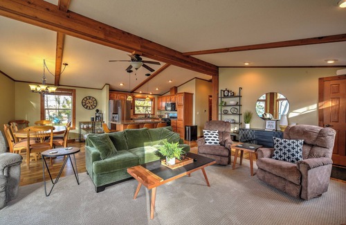 Brill House | Sarona Serenity: Lakeside Retreat w/Boat Dock!