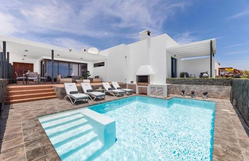 Macher Villa | Saudade