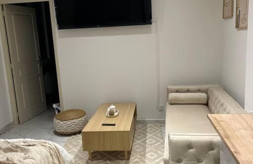 Le Pontet Apartment | Savannah spa