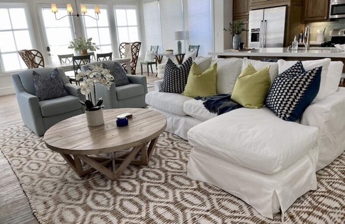 Vinita House | Save 10% off 3 Night Stay! Beautiful Cottage w/great Lake views, pool, hot tub!