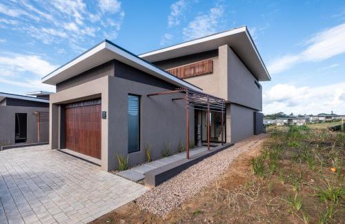 Salt Rock Apartment | Savili 1 - Zululami