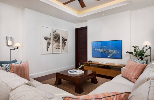 Grace Bay Villa | Saving Grace - Beautiful 5 Bedroom Beachfront Home