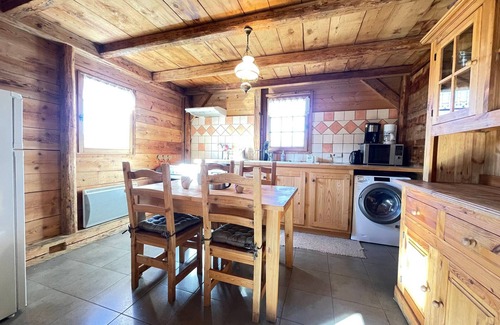 Notre-Dame-de-Bellecombe Apartment | Savoyard mazot with 2 bedrooms, WIFI, pets allowed, private parking