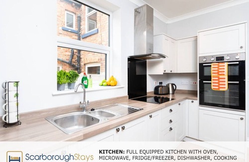 Scarborough House | Scarborough Stays Park-up & relax! 5 Bed House