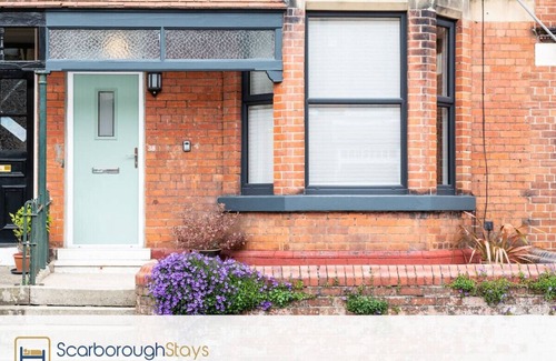Scarborough House | Scarborough Stays Park-up & relax! 5 Bed House