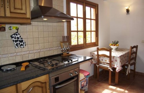 Lomito Fragoso y Honduras Cottage | Scenic Organic Farmstay at Rincón del Olivo, San Sebastián de la Gom