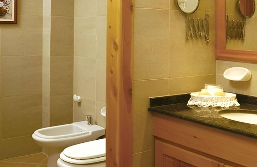 San Carlos de Bariloche Hotel | Scenic Nahuel Huapi Room with Tranquil Forest Surroundings for a Relaxing Stay