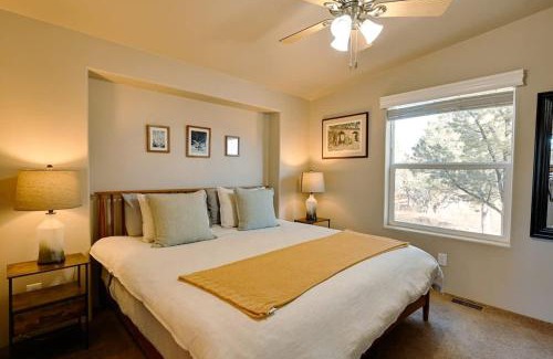 Williams House | Scenic Grand Canyon Hideaway 2BD Superhost