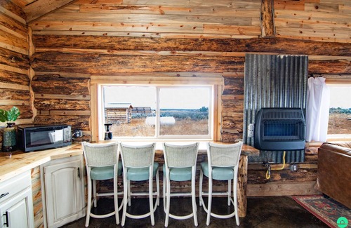 Blanding Cabin | Scenic Mustang Cabin