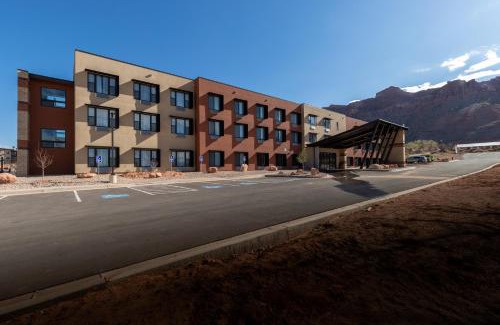 Moab South Valley Hotel | Scenic View Inn & Suites Moab
