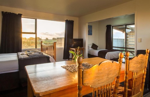 Hokitika Bed & Breakfast | Scenic Waterways Retreat