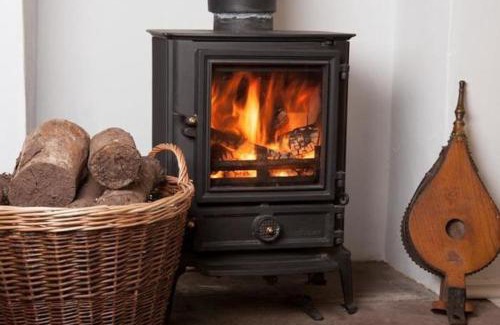 Cwmdu House | Scenic Welsh Cottage in the Brecon Beacons