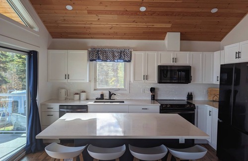 Central Alberta Cabin | Scenic year round cabin at Lac La Nonne