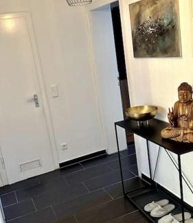 Suedviertel Apartment | Schickes 2-Zimmer Appartement Messe Rü Innenstadt