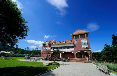 Dahu House | Schokolake Country House