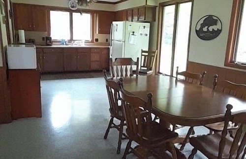 Omro Resort | Schuster's Fox River Resort on the Fox River - Walleye Retreat
