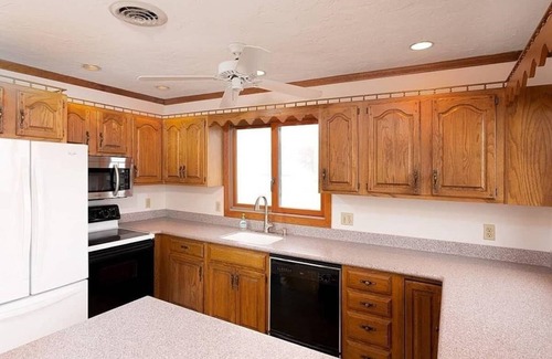 Scituate House | Scituate-Weddings, Family Gatherings, Pet Friendly