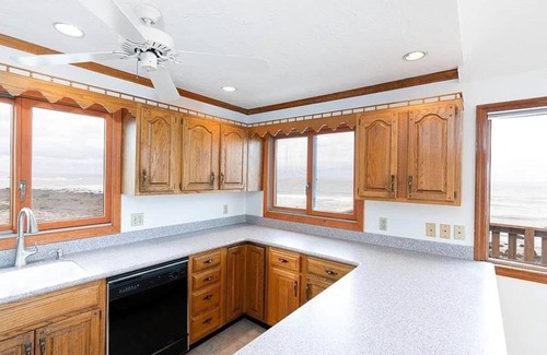 Scituate House | Scituate-Weddings, Family Gatherings, Pet Friendly