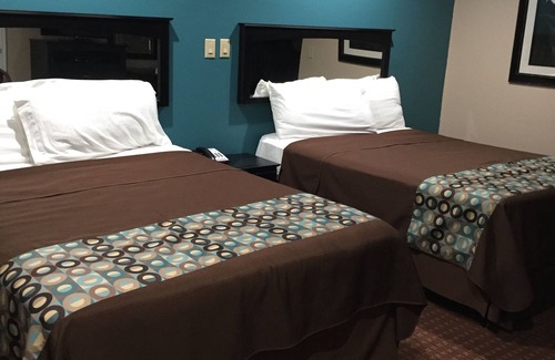 Barker Hotel | Scottish Inn & Suites