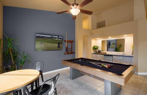 Paradise Park Vista House | Scottsdale Oasis-Saltwater Pool & Putting Green