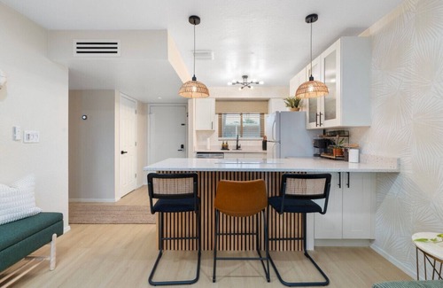 Arcadia Condo | Scottsdale Palm Paradise- Blocks from old town