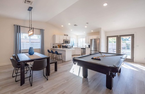 Casa Rica House | Scottsdale's Finest: Sun, Swing & Gourmet Eats!