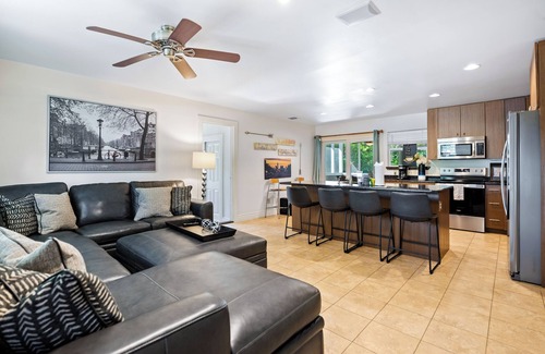 Greater South River City House | Screened-in Porch Walkable to Soco