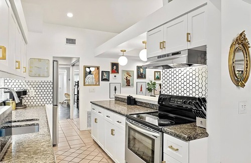 Naples Park House | Screened Pool Paradise – Just Minutes from Beach