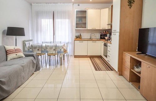 Marzocca Apartment | SE042 - Marzocca, nice three-room apartment 100 meters from the sea