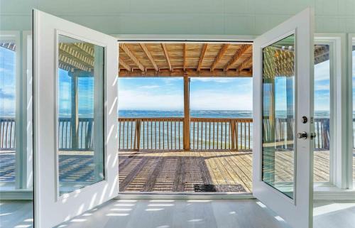 San Luis Villa | Sea 2 Believe! OceanFront! Pets Allowed