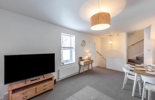 Walton on the Naze Apartment | Sea Breeze Apartment