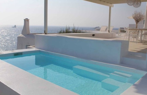 Nea Cryssi Akti Villa | Sea front villa, private pool, walking distance to the beach, brand new
