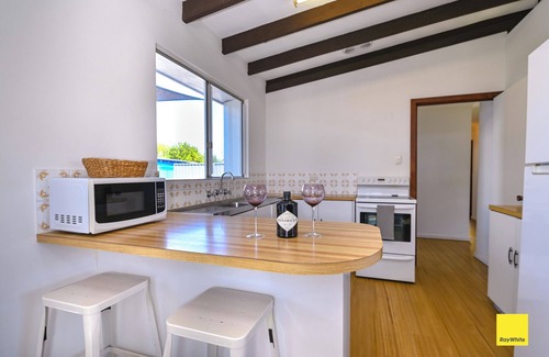 Lancelin House | Sea Gem - Welcome to your coastal oasis – Sea Gem!