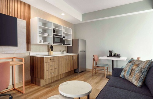 East Fort Lauderdale Hotel | Sea Glass Beach Place, Trademark Collection by Wyndham