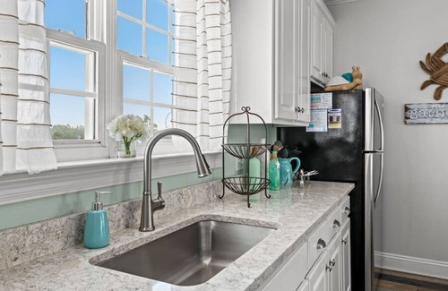 Lullwater Beach House | Sea-Jay: Bch Home, 150FT 2 Bch, Comm Pool, Bch Gear, FREE Activities, + More!