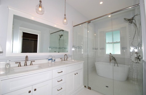 The Shores House | Sea La Vie New private waterfront home w/ dock. Beautiful views of the bay!