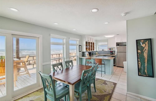 Bermuda Beach House | Sea Loft | Newly Renovated, Beachfront!