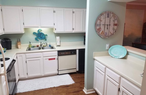 Gulf Shores Condo | Sea Oats Sun and Fun Condo/Free Wi-Fi/Gulf Shores