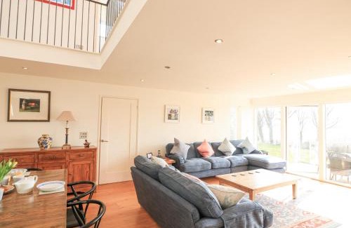 Thurlestone House | Sea Peep