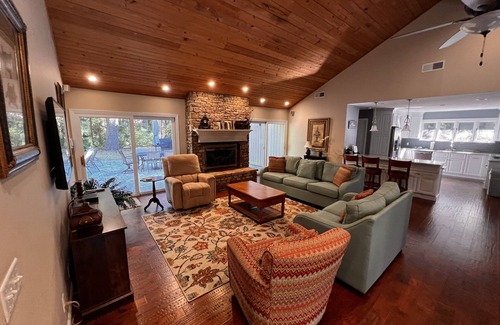 Heritage Woods House | Sea Pines, Brand New Kitchen/Main Suite, private pool/spa, Quiet Neighborhood