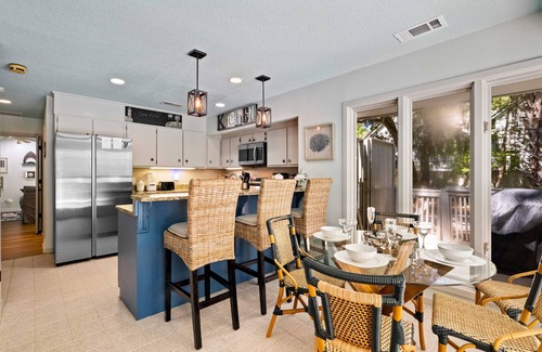 Oceanside House | Sea Pines Cottage 2 min walk to Beach! 5th Row. Pool, Hot Tub, Kids Room!