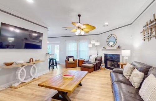 Upper Grand Lagoon House | Sea the Blessings