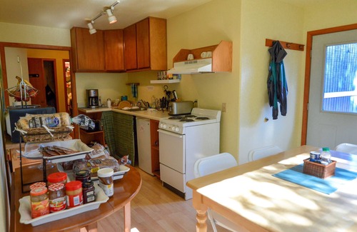 Seward House | Sea Treasures Inn